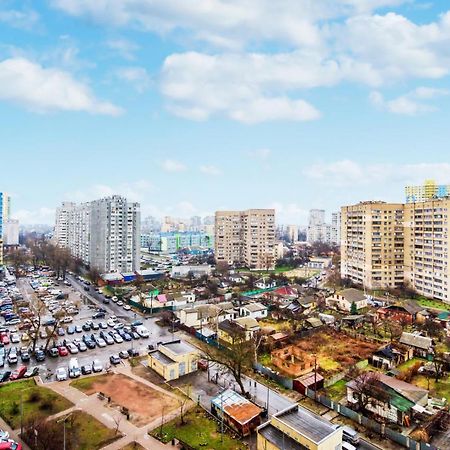 Квартира В Мега Сити Kiev Esterno foto