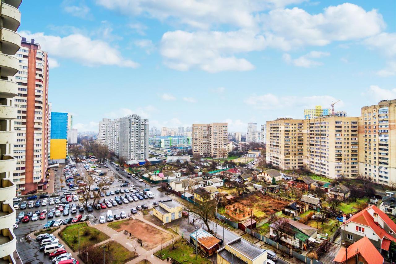 Квартира В Мега Сити Kiev Esterno foto